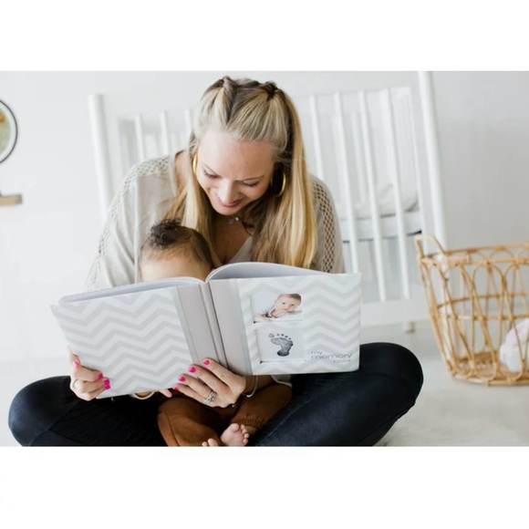 Pearhead Gray Chevron Baby Book - Picture 8 of 15